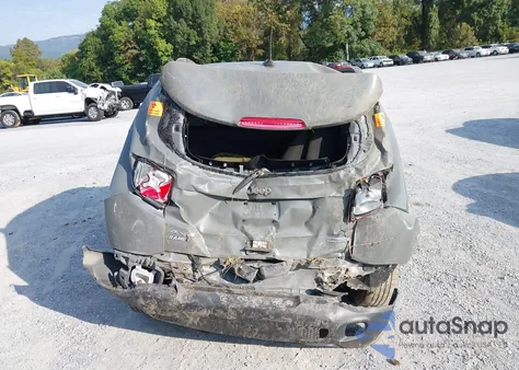 2021 Jeep Renegade Latitude 4X4 из США, поврежденный, VIN ZACNJDBB5MPN36626